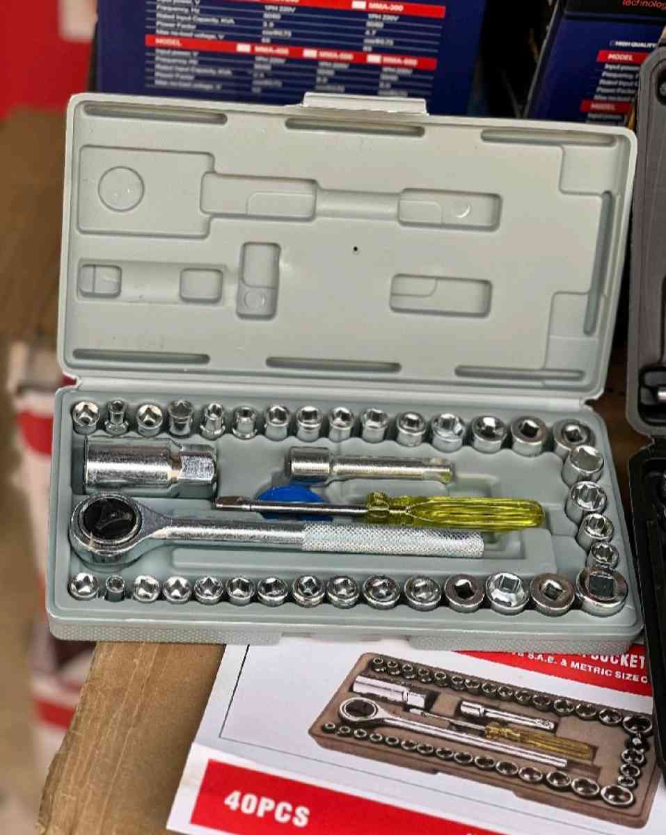 Pack visseuse ouruissi et caisse 40 pcs - Ain El Orak, El Bayadh - Tijelabin