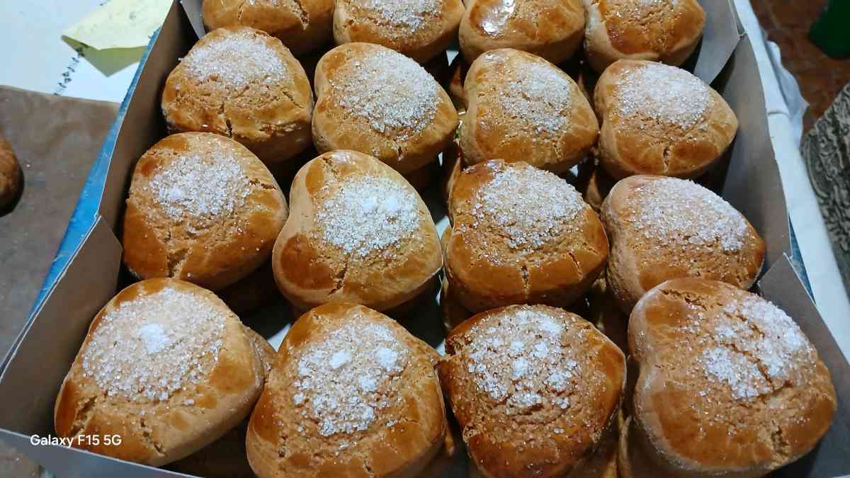 حلويات تقليدية وعصرية  متنوعة