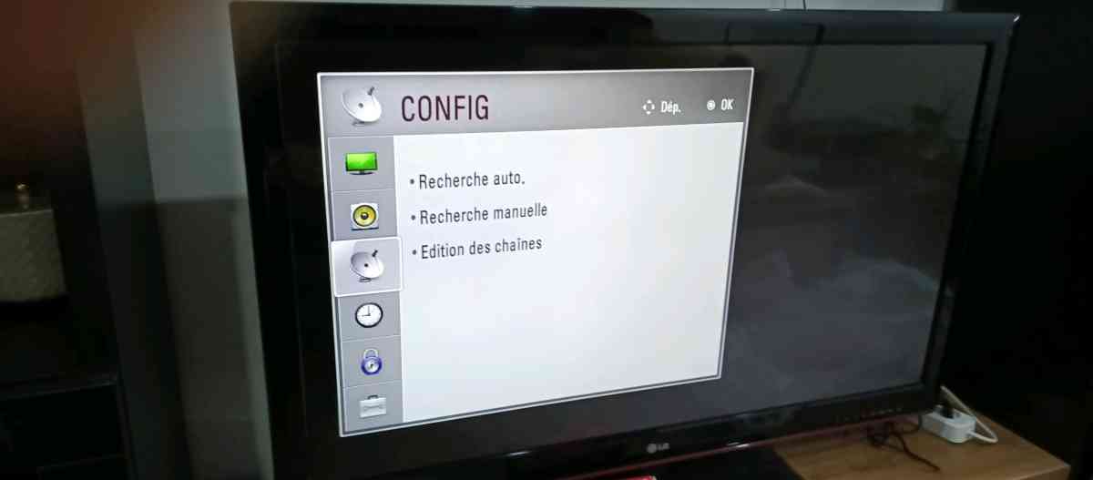 tlviseur LG 3D 42 pouces - Bejaia, Béjaïa - Tijelabin