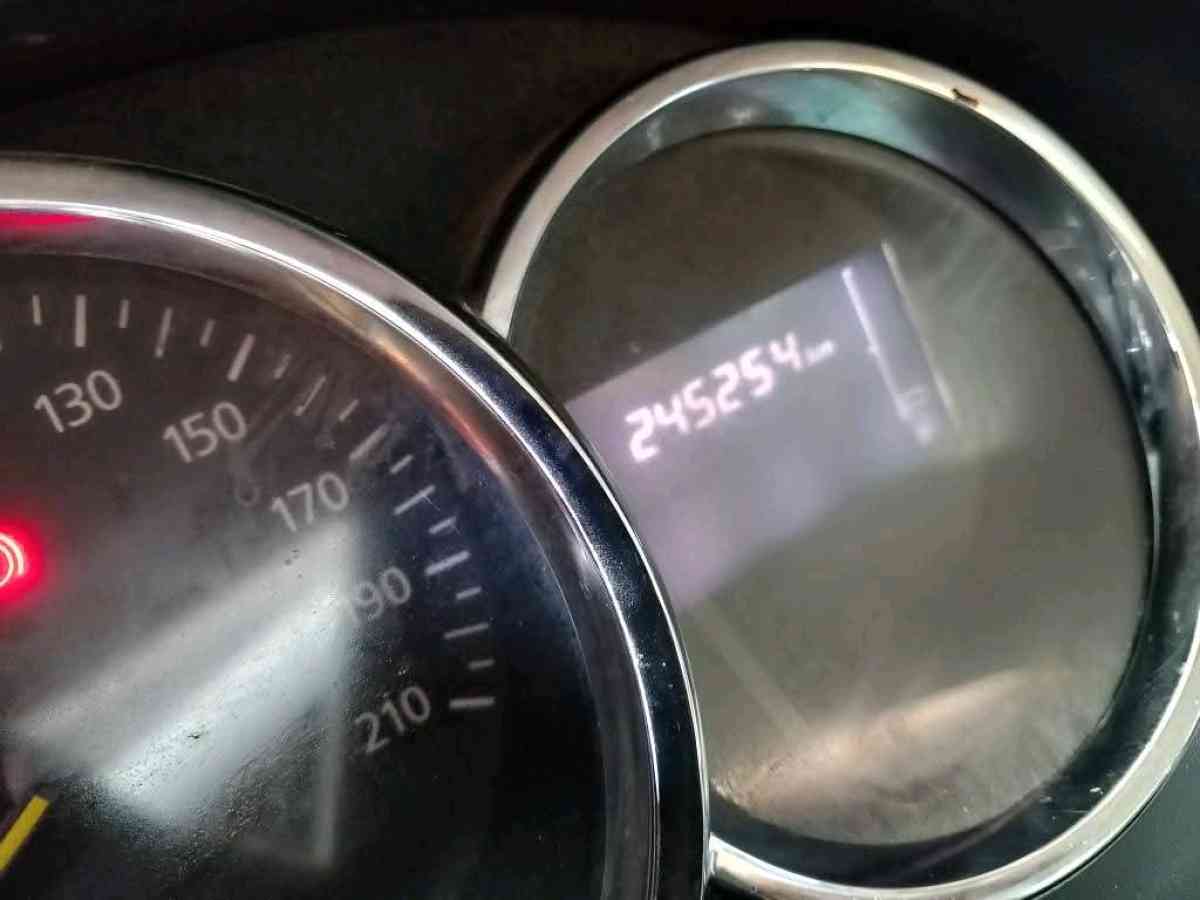 Renault symbole - Ouadhia, Tizi Ouzou - Tijelabin