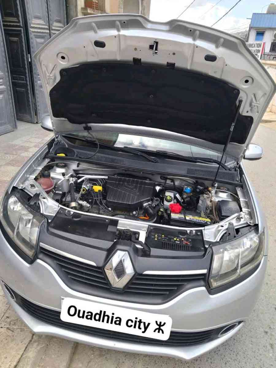 Renault symbole - Ouadhia, Tizi Ouzou - Tijelabin