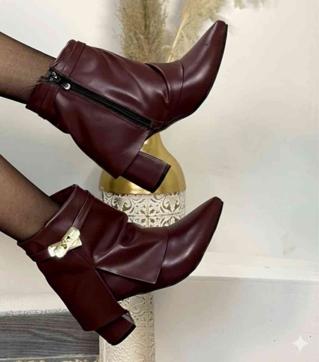 Stylish Short Boots - Alger Centre, Alger