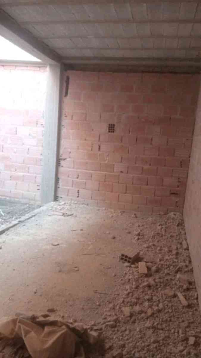 بيت 120 متر مربع نصف جاهز يحتوي على الكهرباء عرفي - El Hadjab, Biskra - Tijelabin