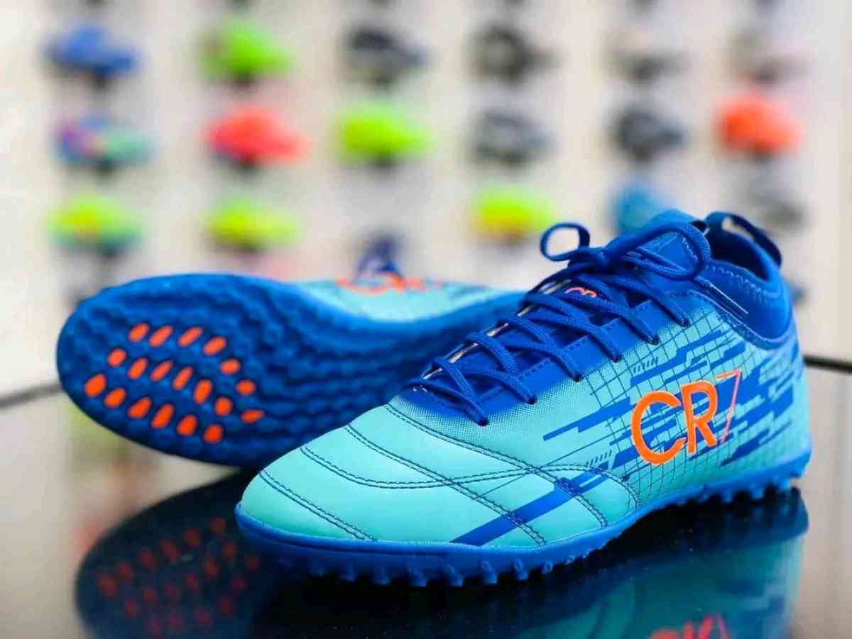 Soulier tout terrain CR7 - Bab Azzouar, Alger - Tijelabin