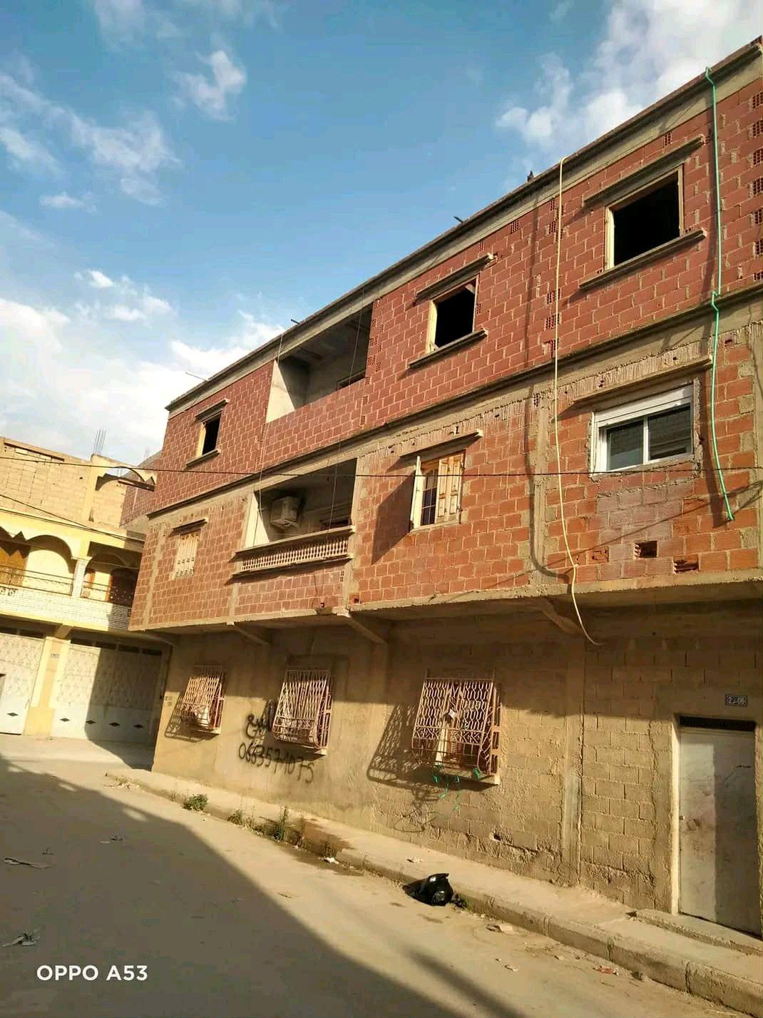 سكن للبيع 250 متر مربع ذو واجهتين - Ain Kercha, Oum El Bouaghi - Tijelabin