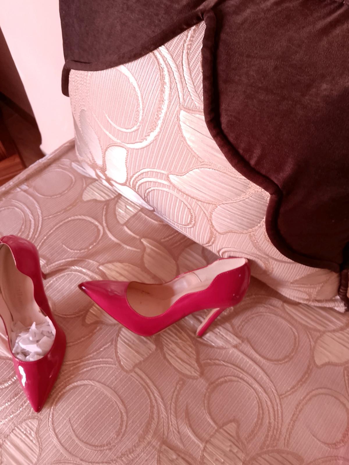 chaussure rouge - Alger Centre, Alger - Tijelabin