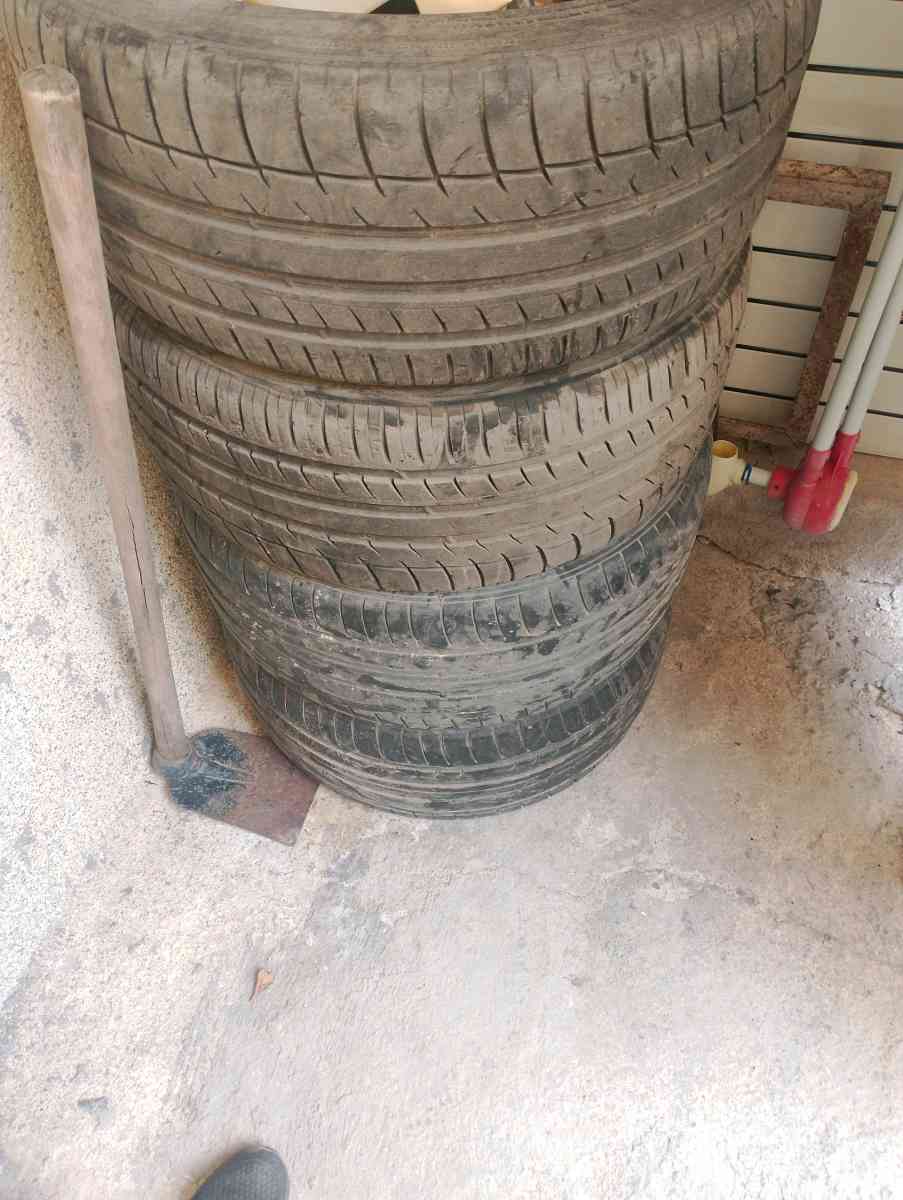 pneu Volkswagen Tiguan - Tadmait, Tizi Ouzou - Tijelabin