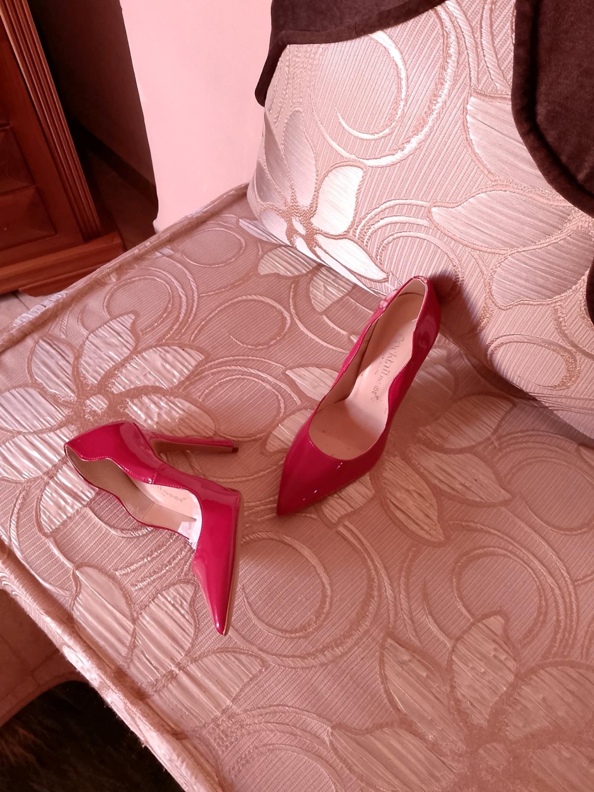 chaussure rouge - Alger Centre, Alger - Tijelabin