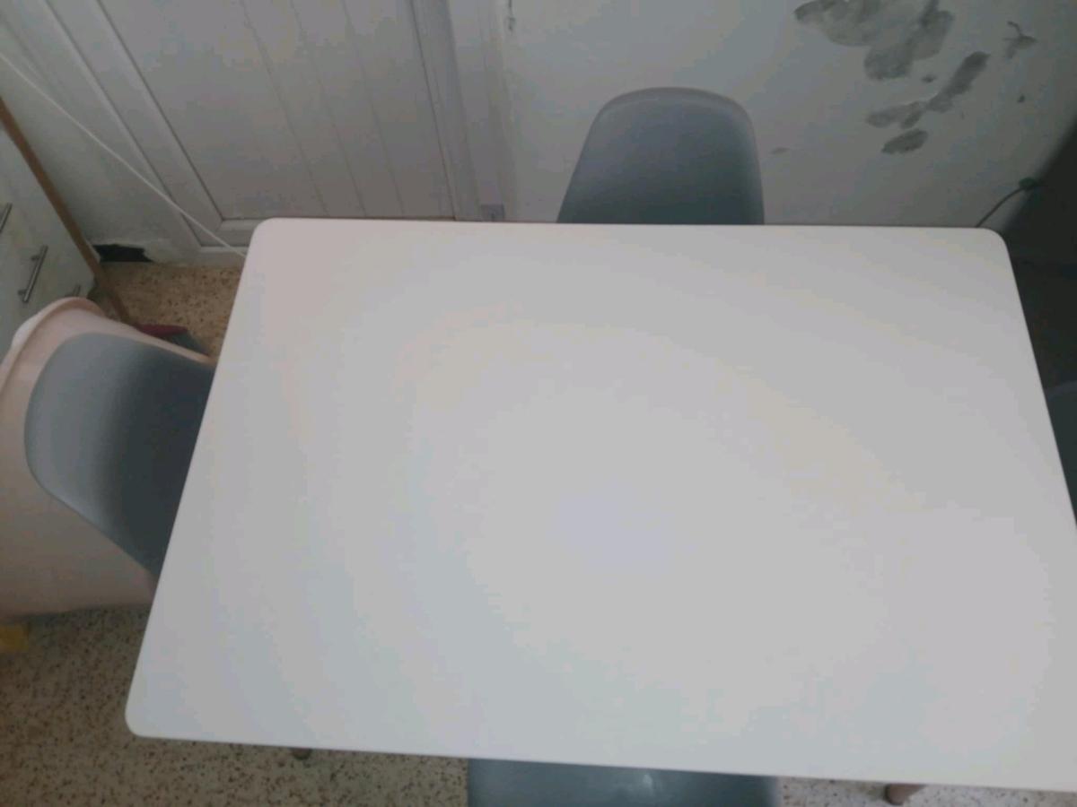 table de cuisine avec 4 chaises - Mahelma, Alger - Tijelabin