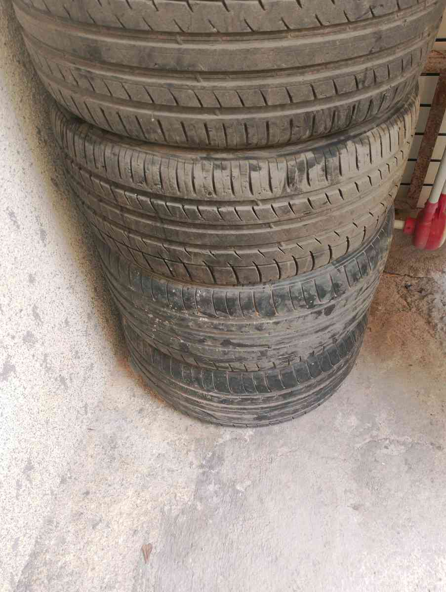 pneu Volkswagen Tiguan - Tadmait, Tizi Ouzou - Tijelabin