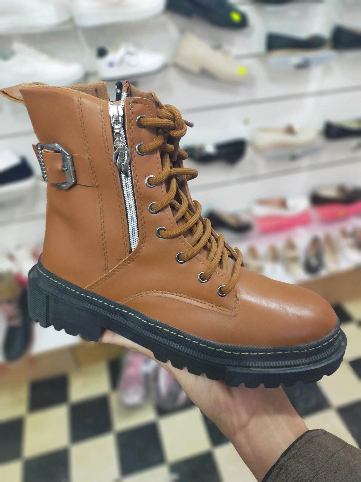 حذاء شتوي نسائي