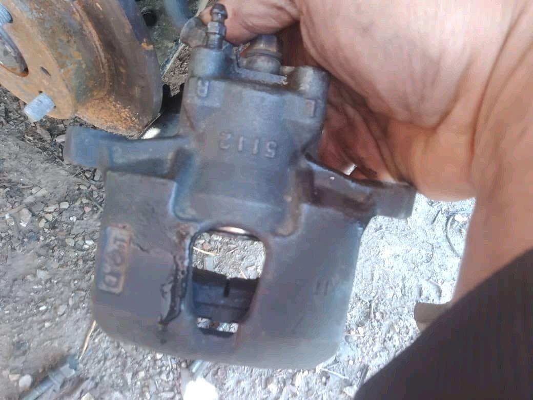 قطع غيار محرك شراد إصلية مستعملةpompe a lhuile pompe a eau - Ouled Hedadj, Boumerdes - Tijelabin