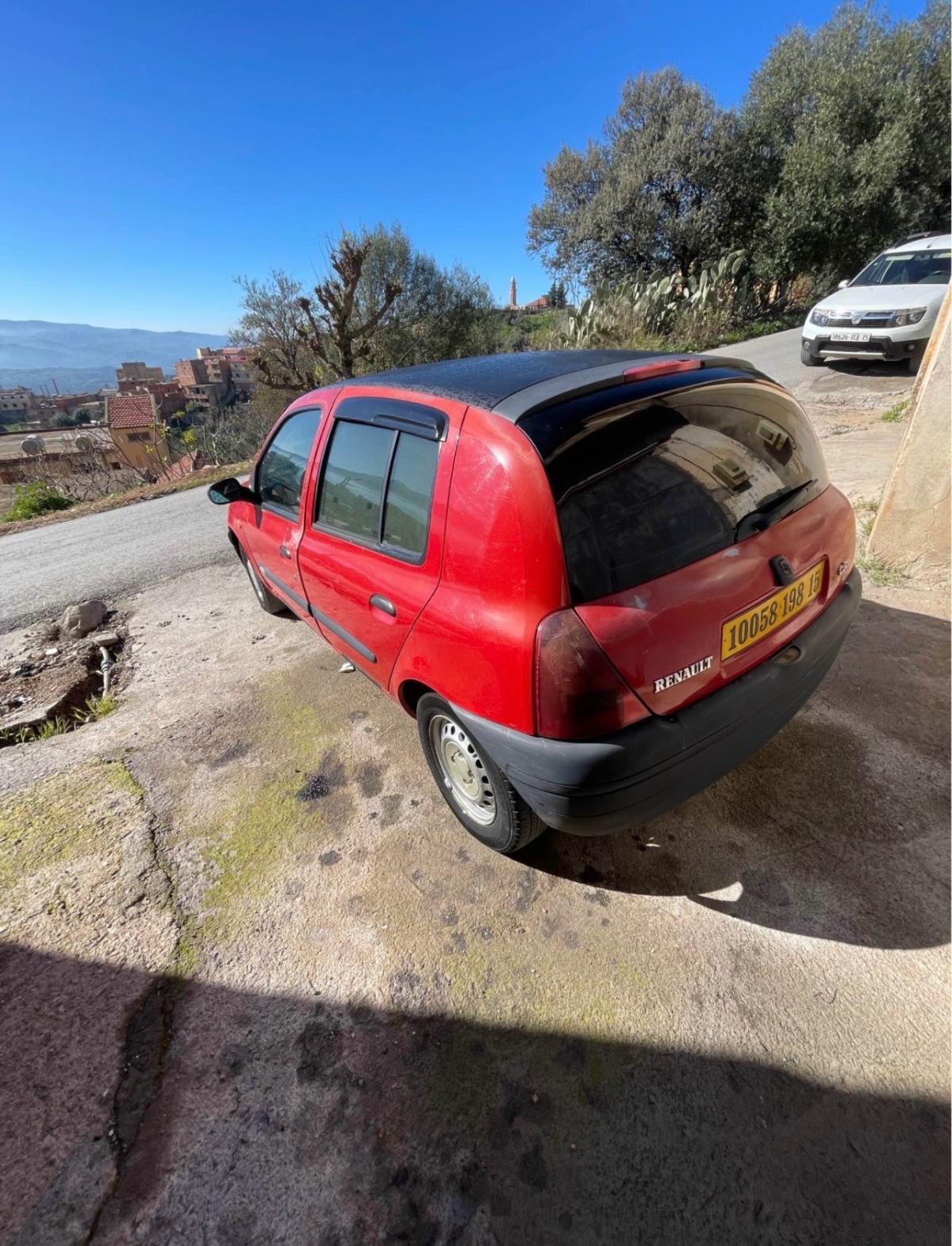 clio 2 debza - Ouadhia, Tizi Ouzou - Tijelabin