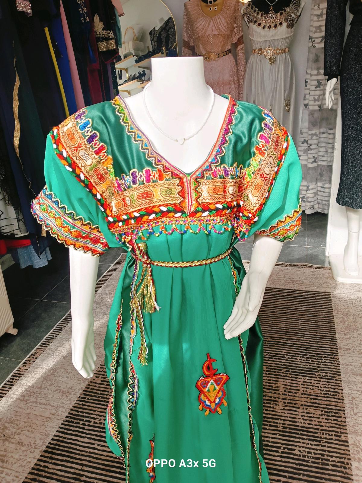 robe kabyle pour petite fille - Boumerdes, Boumerdes - Tijelabin
