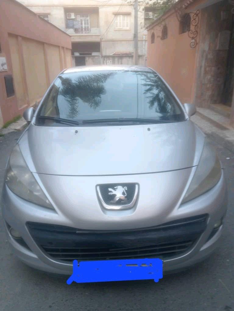 peugeot 207 essence 2012 - Draria, Alger
