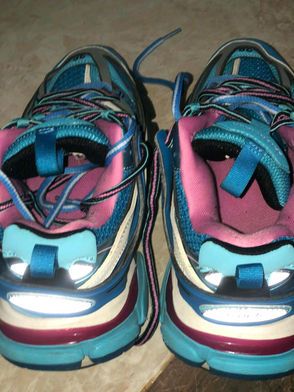 حذاء  Balenciaga Triple S  مقاس 37  حالة جيدة - Alger Centre, Alger - Tijelabin