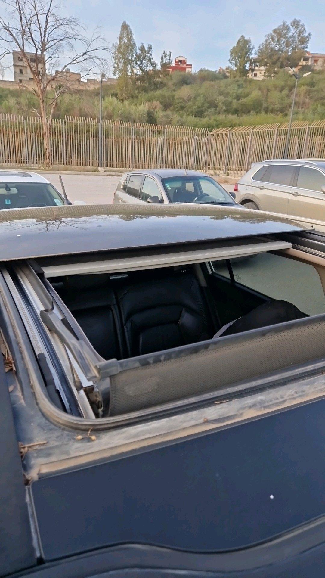 KIA SPORTAGE  CRDI  4 2 ANNE 2012 PREMIERE MAIN - Annaba, Annaba - Tijelabin