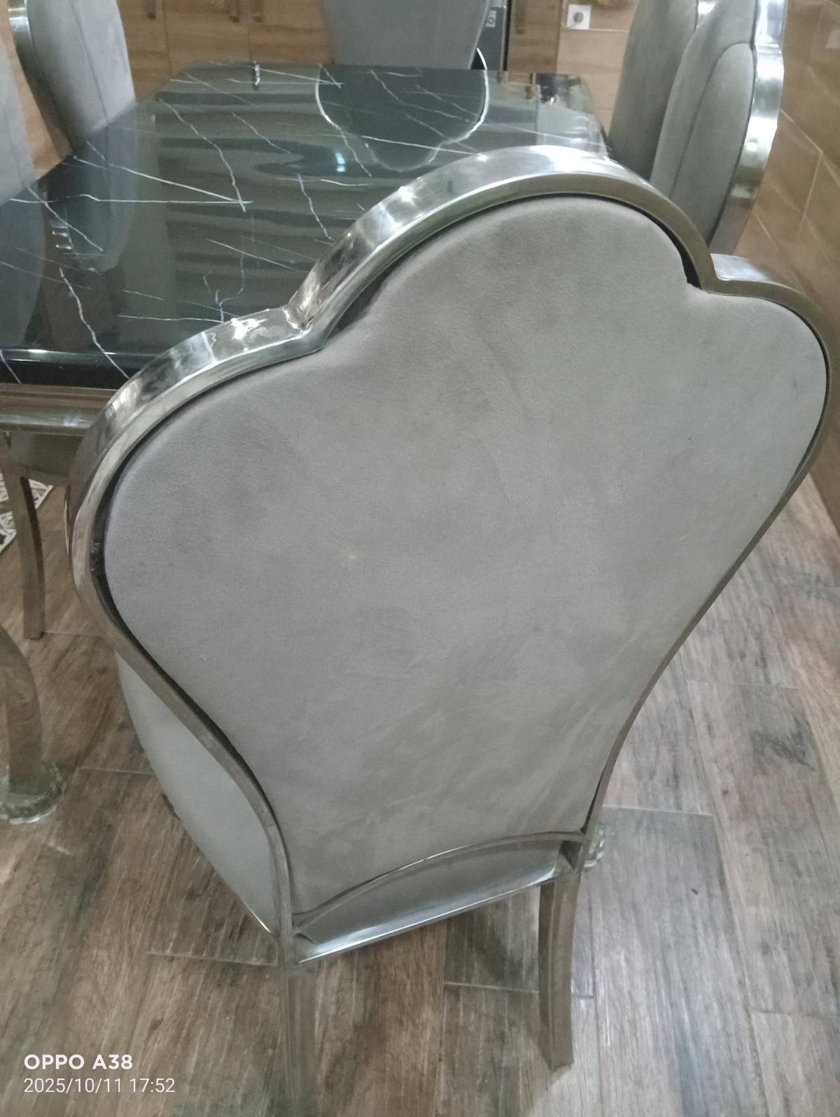 table  manger - Es Senia, Oran - Tijelabin