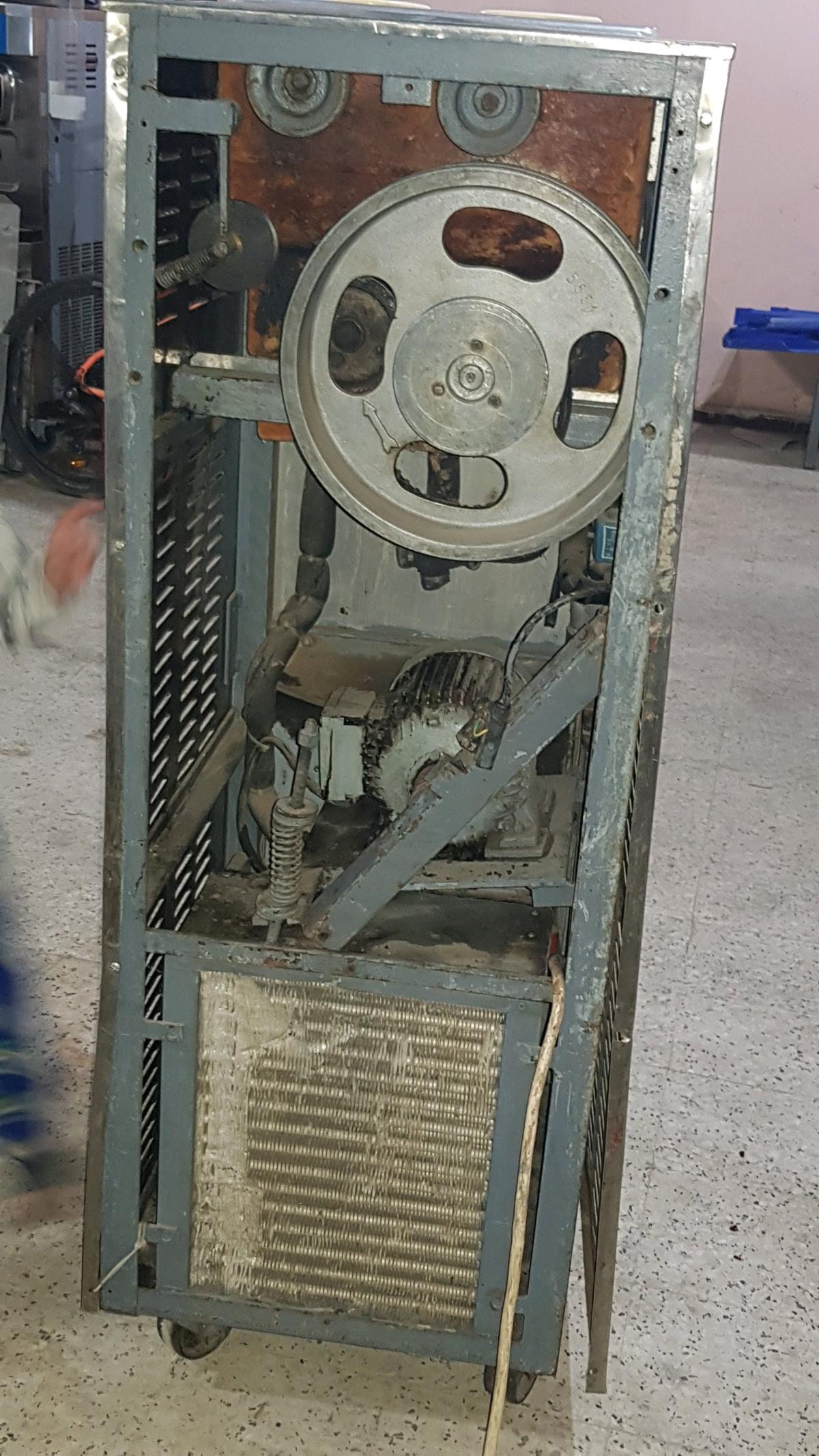 ألة مثلجات إيطالية - Ain Tadles, Mostaganem - Tijelabin