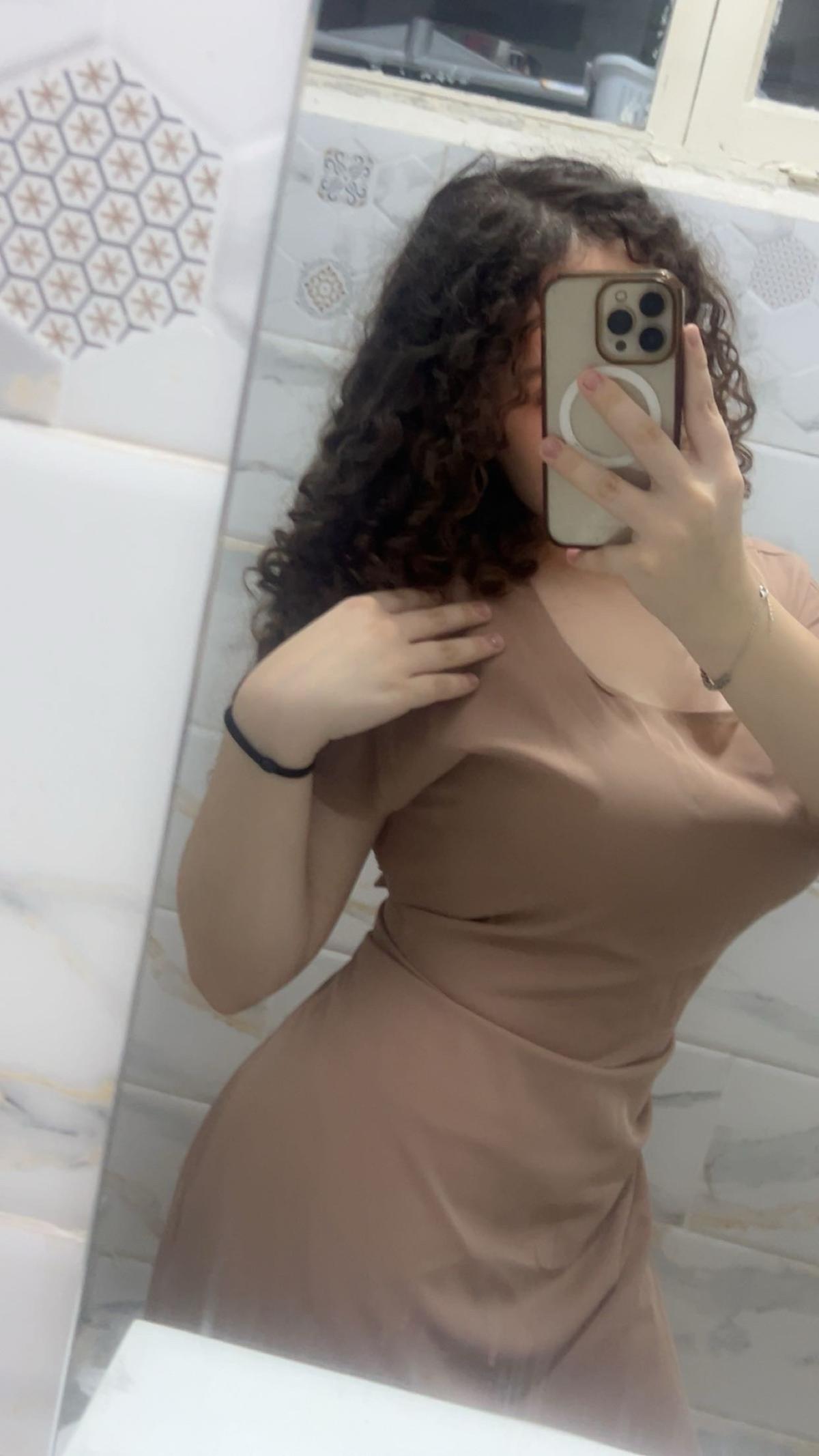 robe rose - Ben Aknoun, Alger