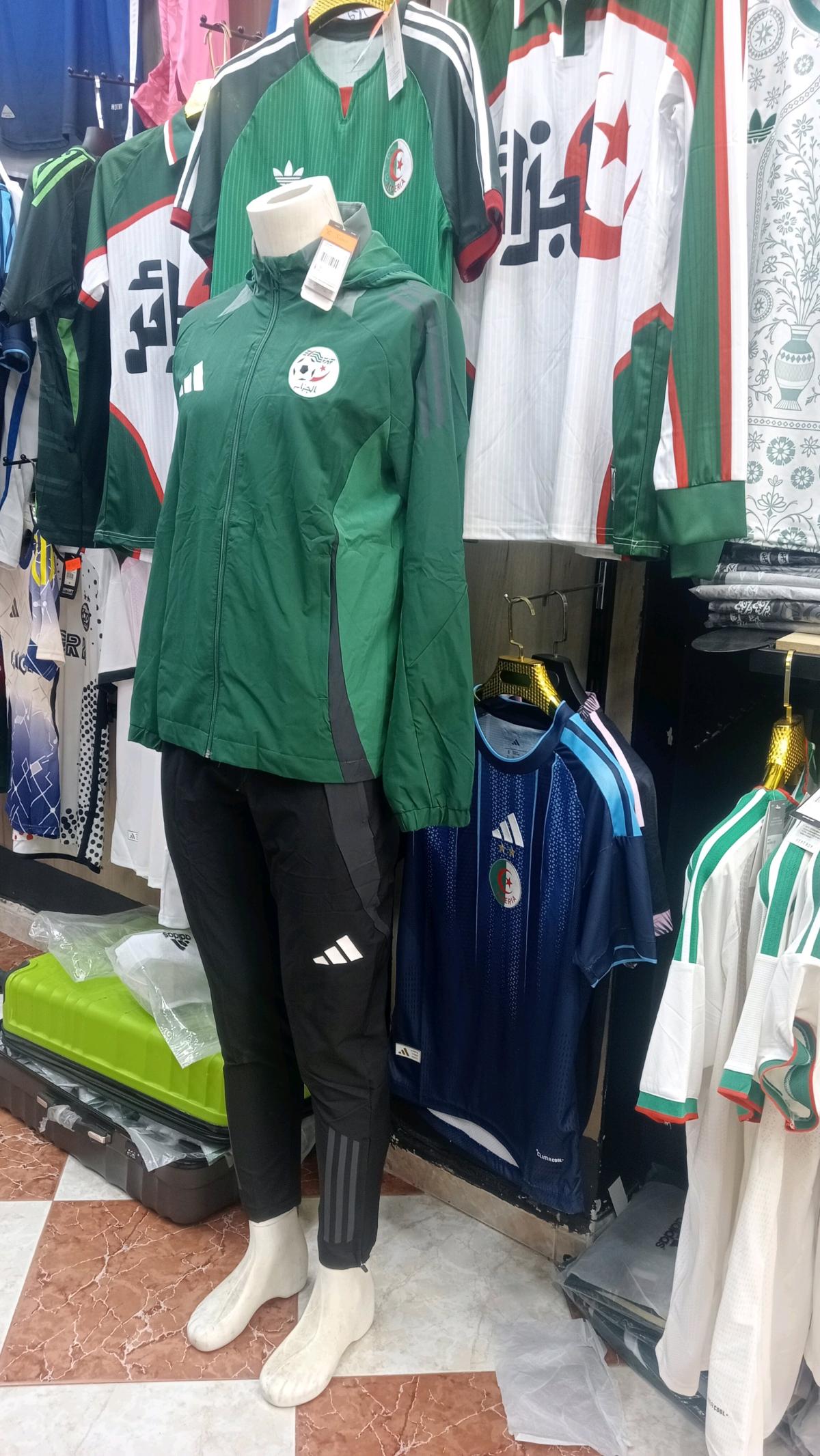 ملابس رياضية رجال واطفال - Mostaganem, Mostaganem - Tijelabin