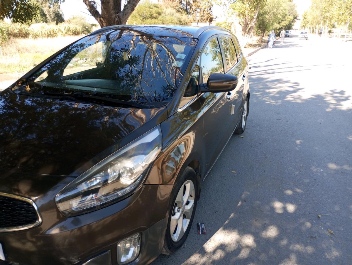 Kia carens 7places 17 crdi anne 2015 - Sidi Moussa, Alger - Tijelabin