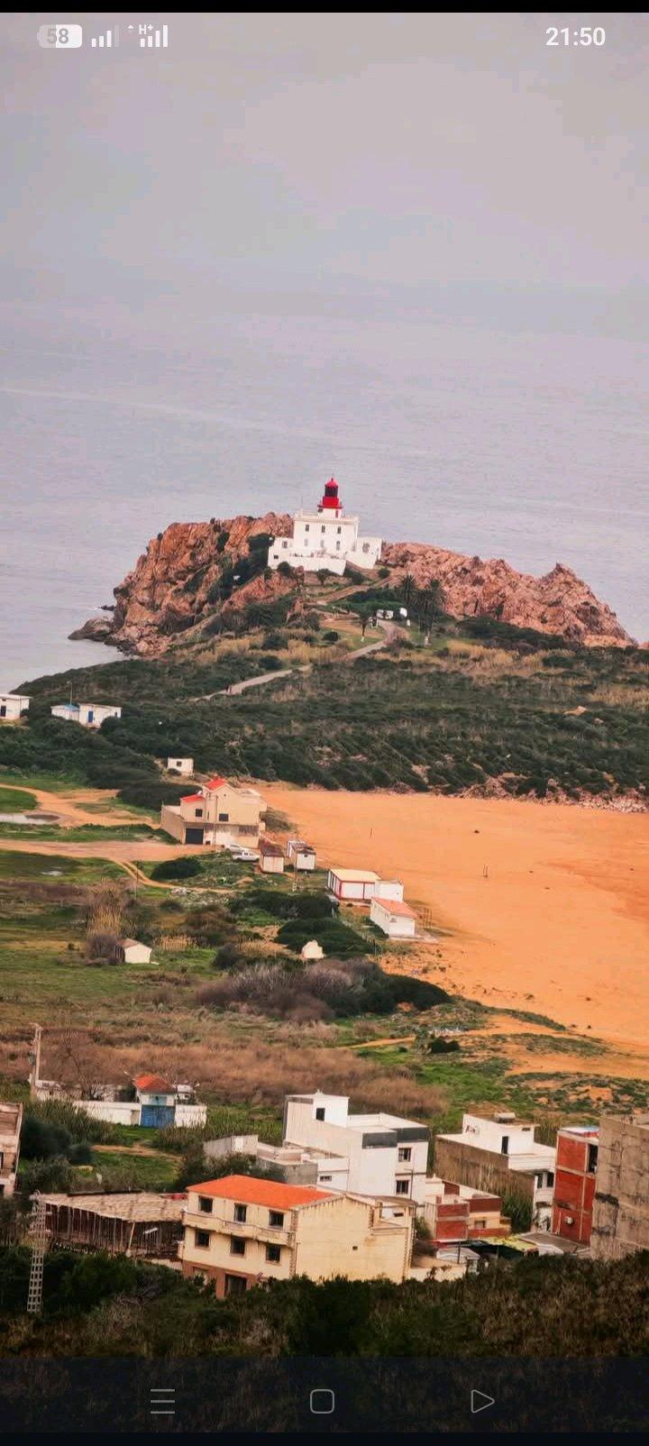 شقق للبيع في ولايه جيجل - Jijel, Jijel - Tijelabin