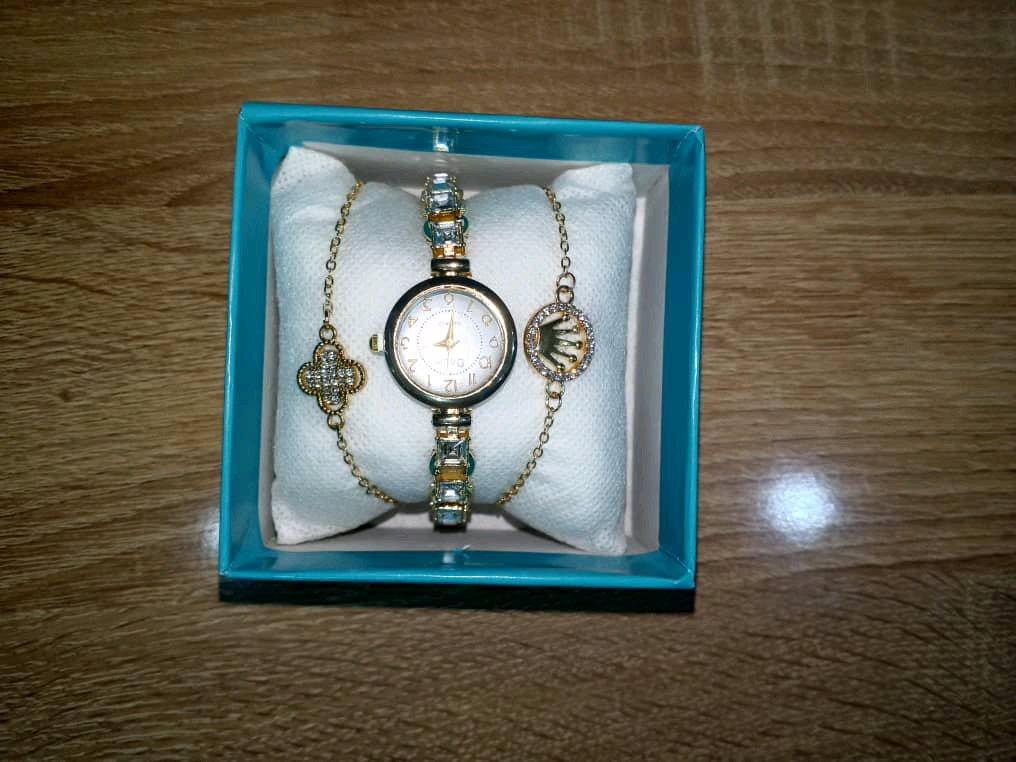 ساعات رجاليه ونسائية البيع بلجملة فقط - Alger Centre, Alger - Tijelabin