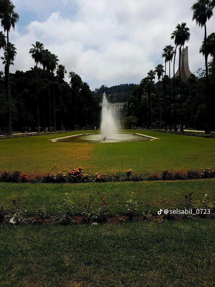 بحث عن قطعة ارض صالحة للبناء