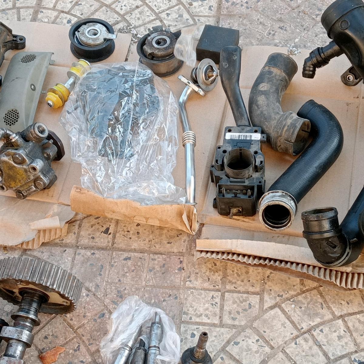 قطع غيار سيارة  قولف4 ورونو - Ain Fares, Mascara - Tijelabin