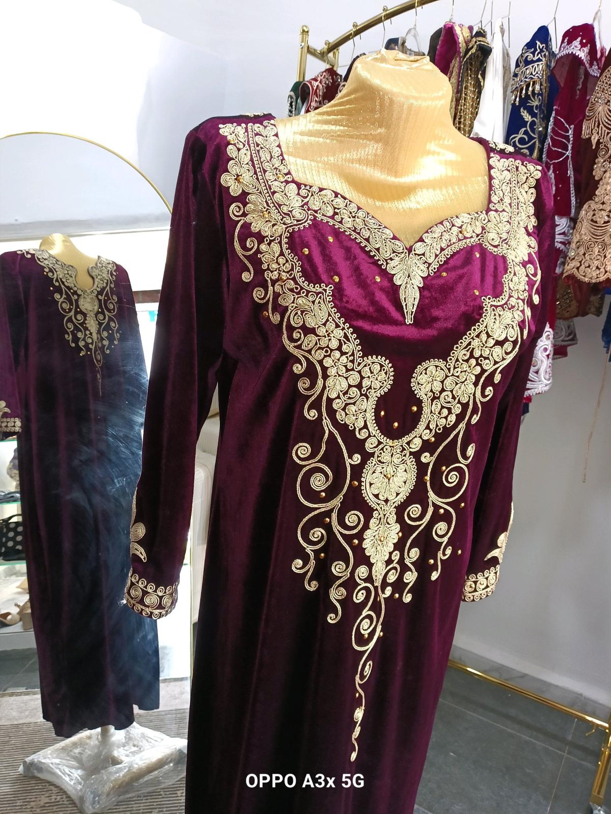 robe dhiver rouge et dore - Boumerdes, Boumerdes