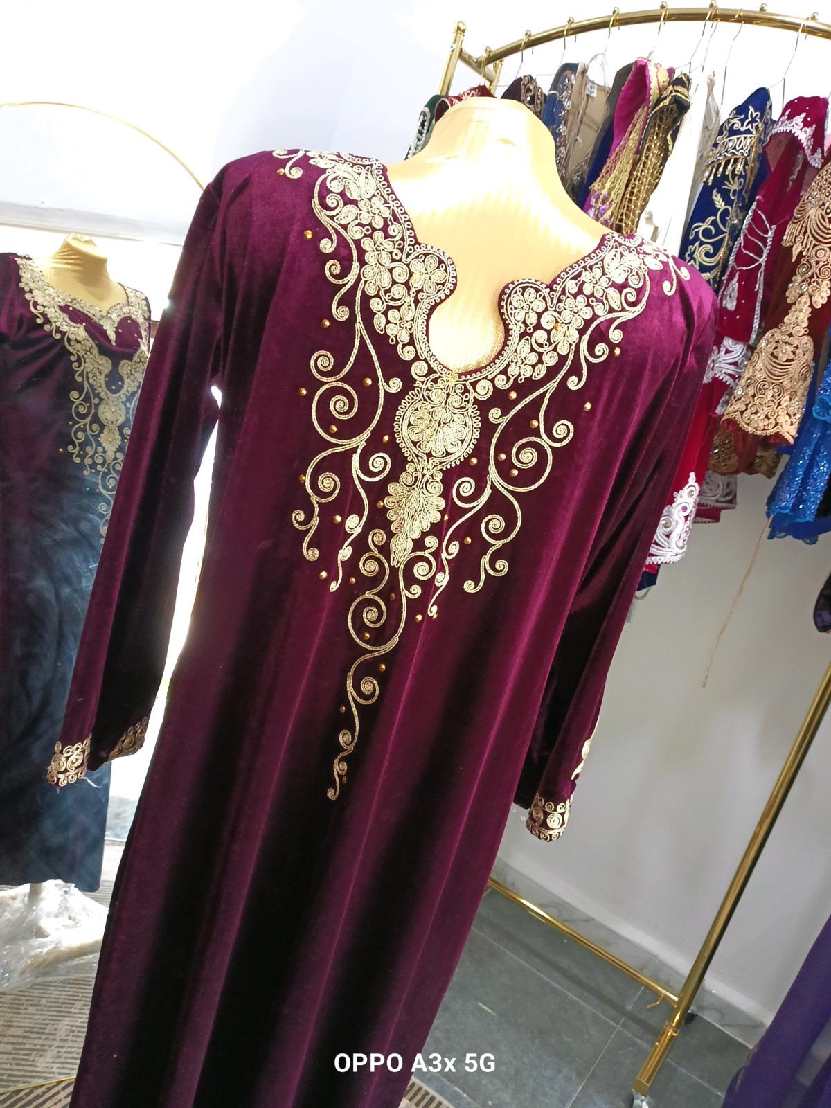 robe dhiver rouge et dore - Boumerdes, Boumerdes - Tijelabin