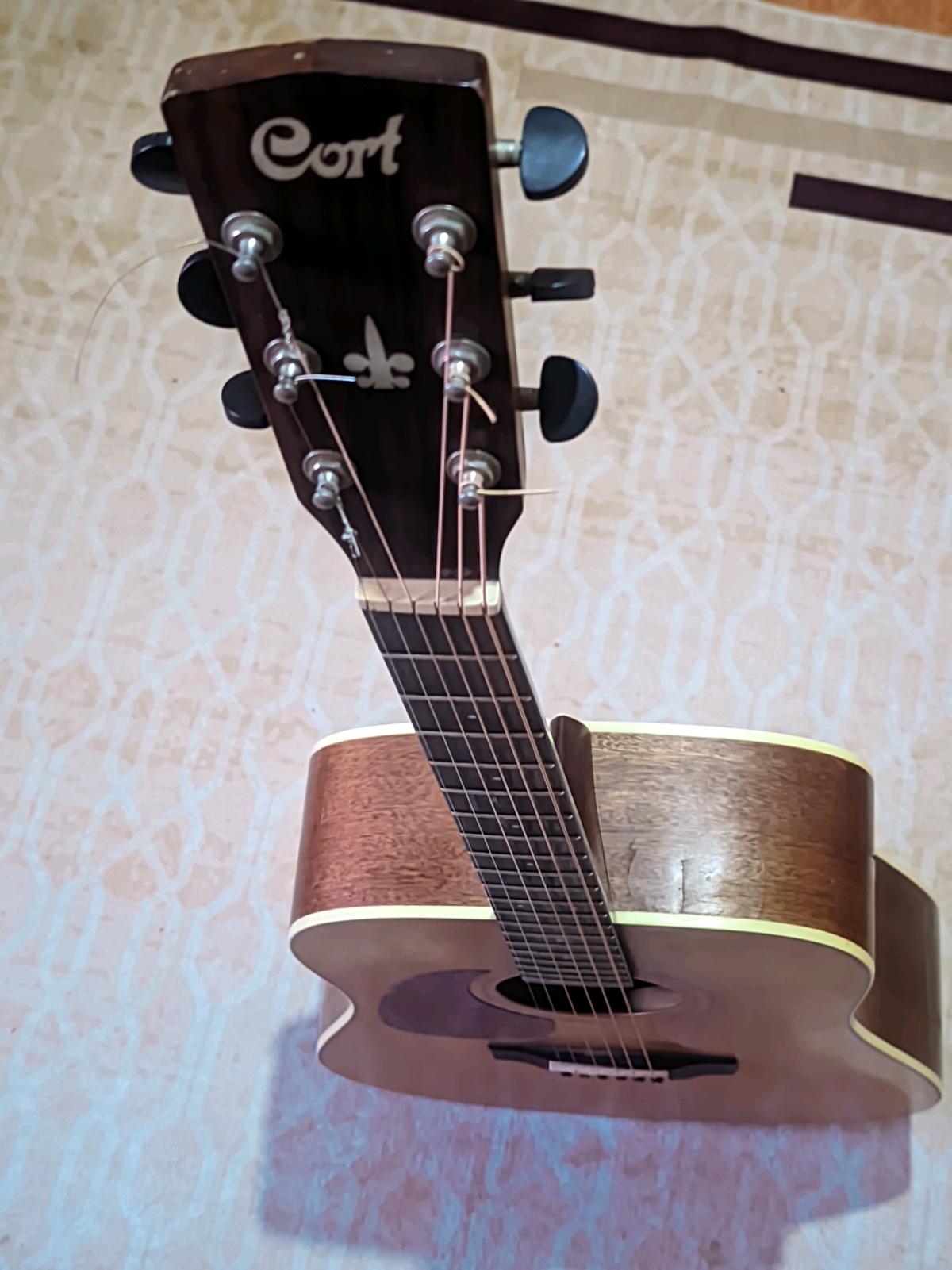 guitar acoustic cort earth lh 100 - Naama, Naama - Tijelabin