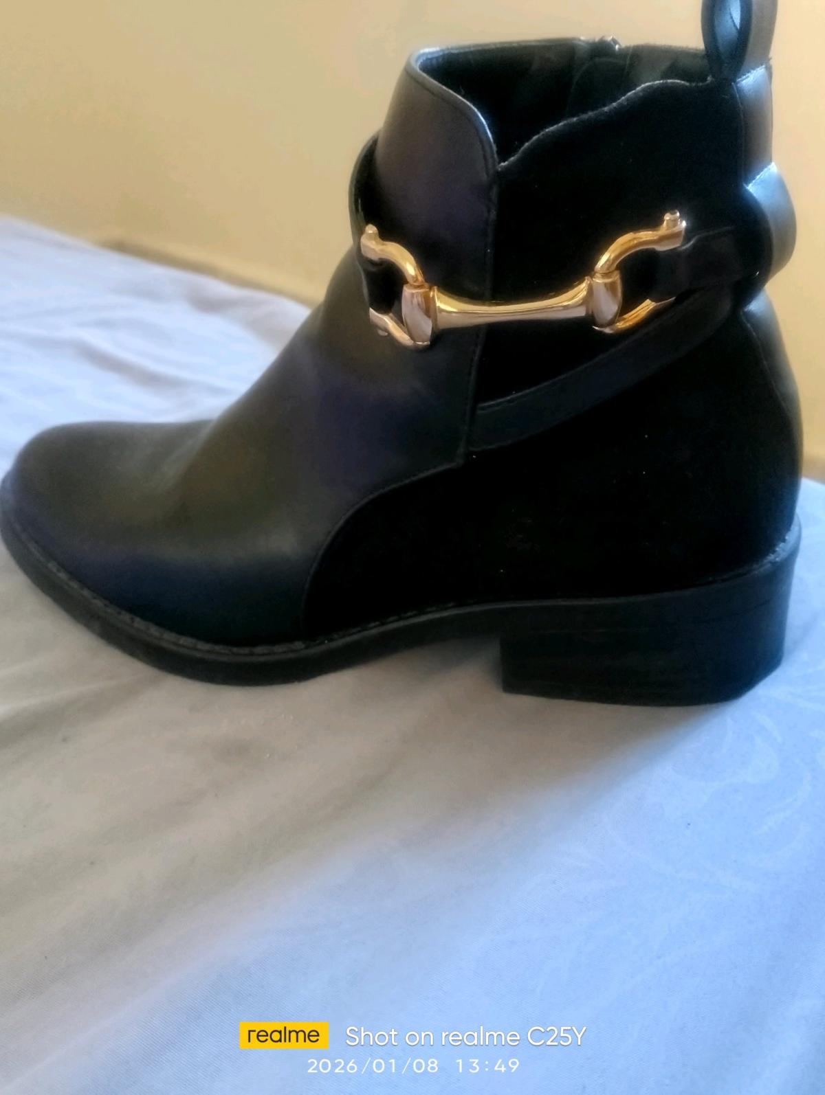 بوت نسائي - El Khroub, Constantine - Tijelabin