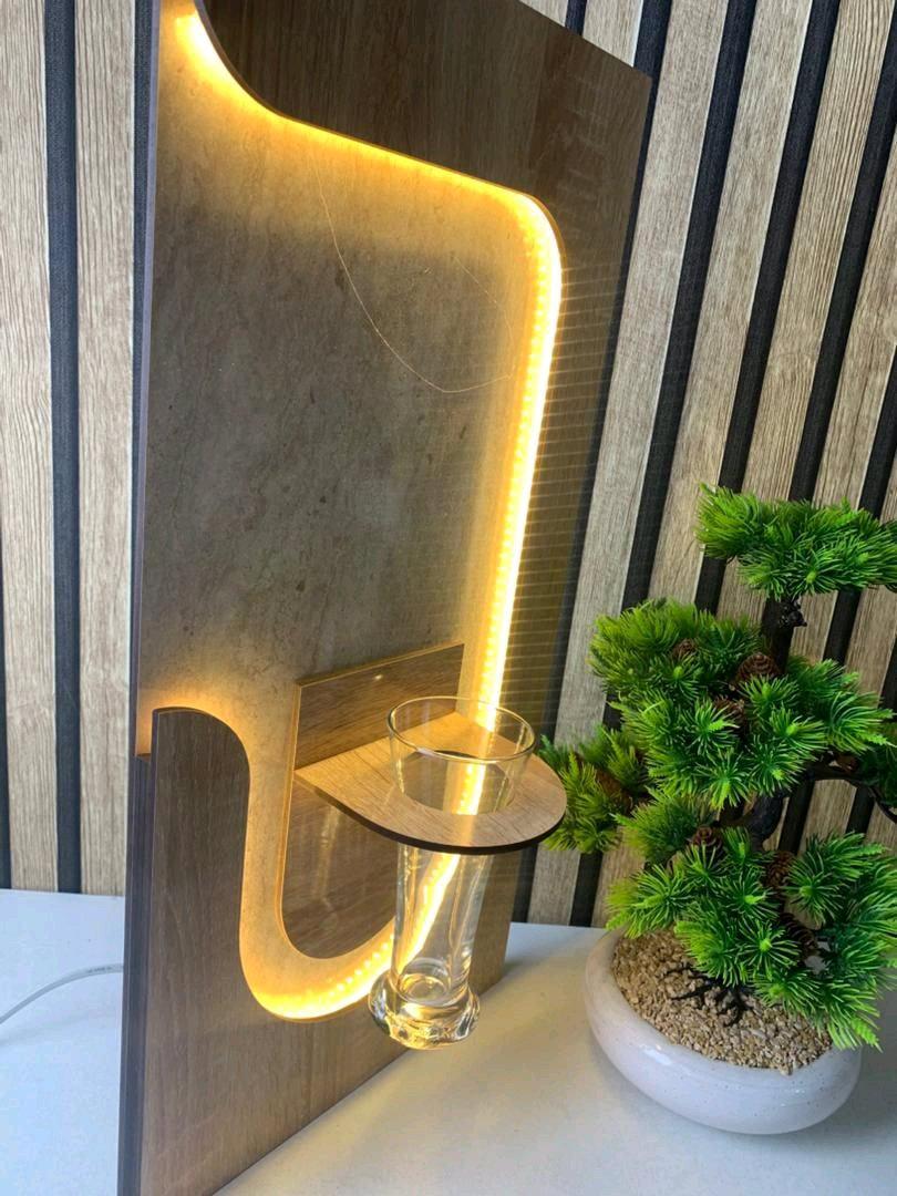 لوحة جدارية مظيئة