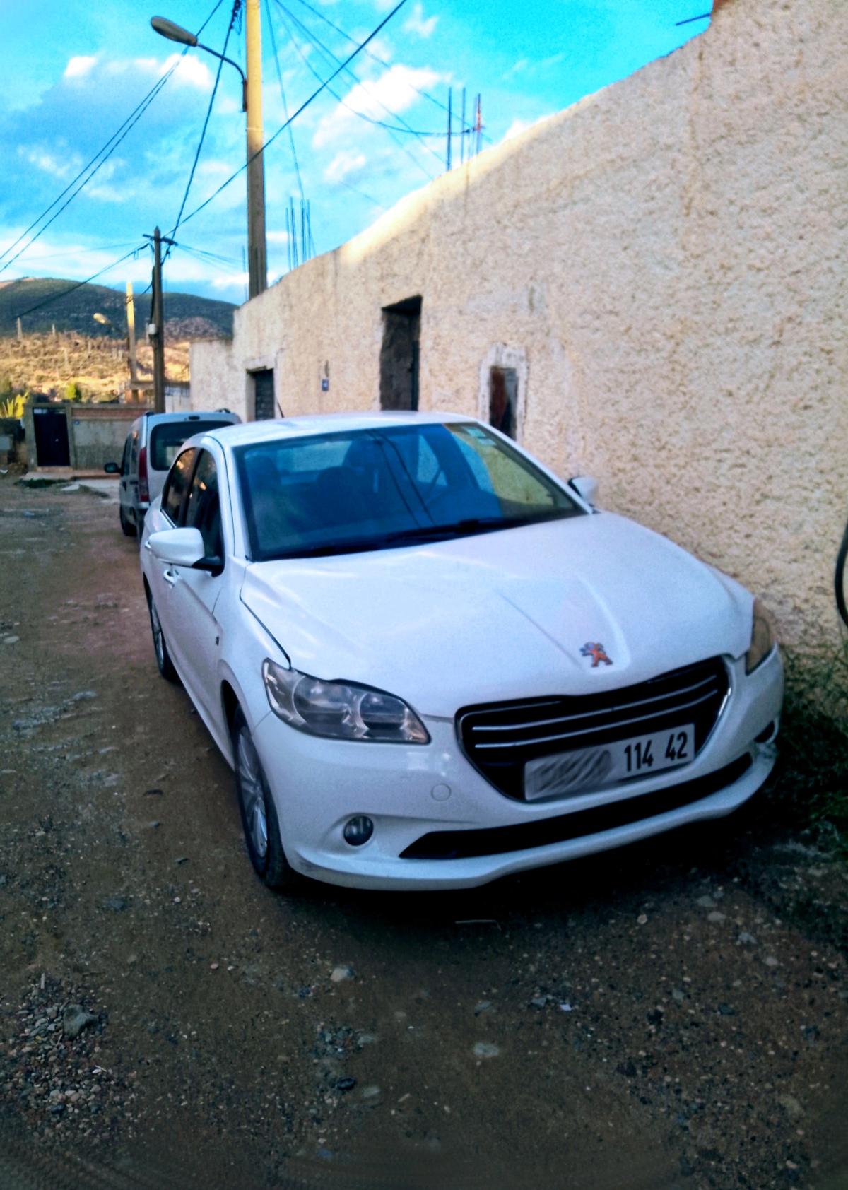 سيارة من نوعpegout موديل301 - Khemis Miliana, Ain Defla - Tijelabin