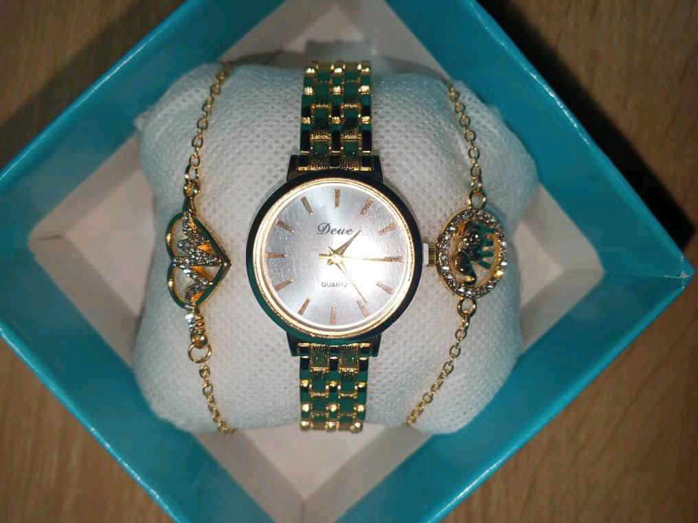 ساعات رجاليه ونسائية البيع بلجملة فقط - Alger Centre, Alger - Tijelabin