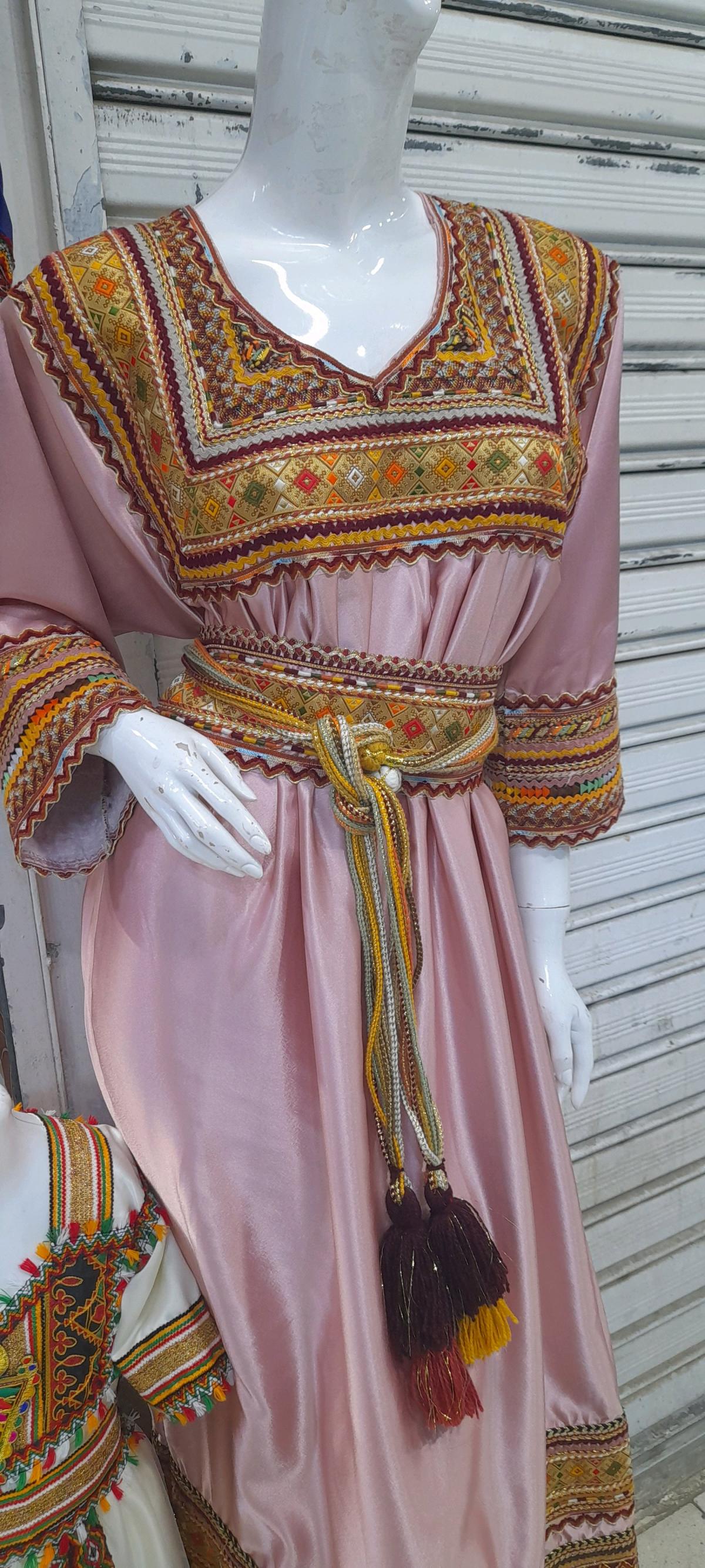 Robes kabyle - Rouiba, Alger - Tijelabin