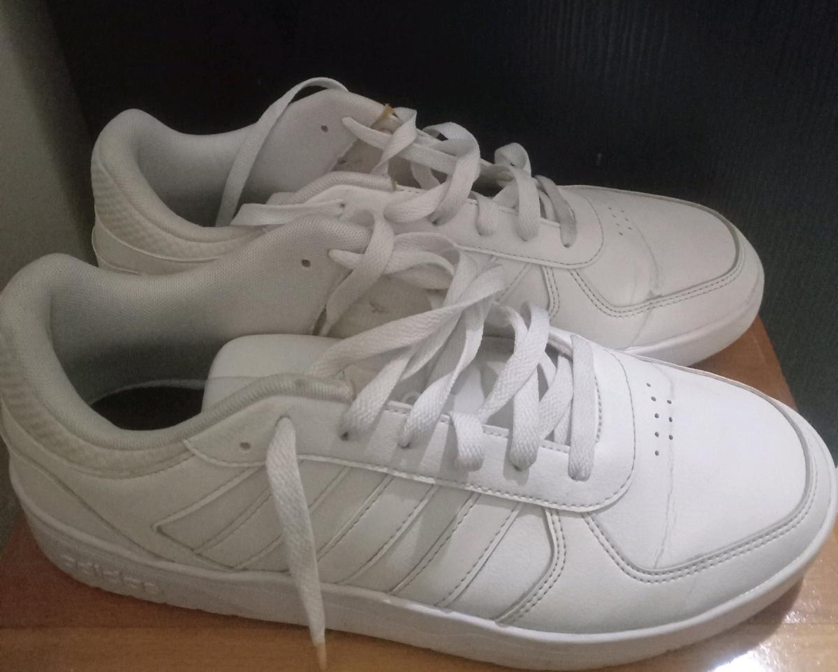 baskets hommes Adidas courtbeat blanche pointure 43 - Sidi Mhamed, Alger - Tijelabin