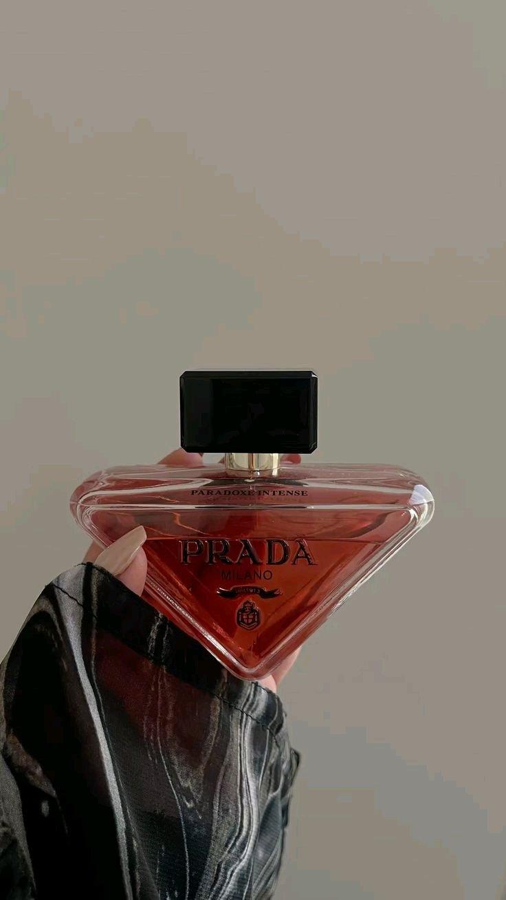 عطر برادا بارادوكس النسخة الأصلية