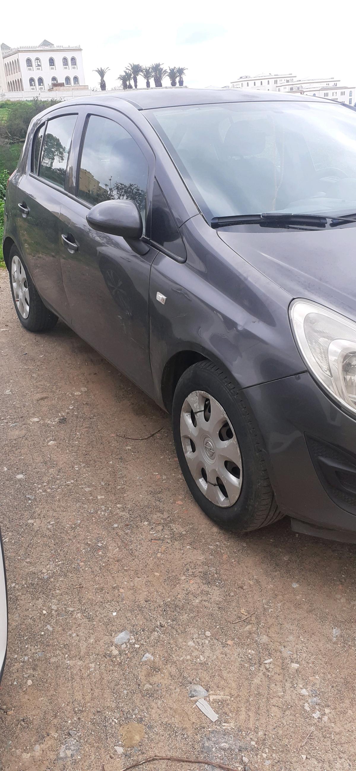 opel corsa 1 2 essence an 2012 - Hussein Dey, Alger - Tijelabin