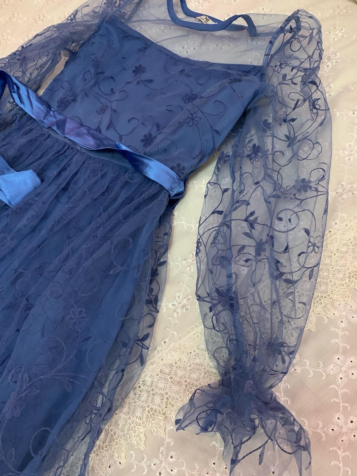 فستان المكان بليدة