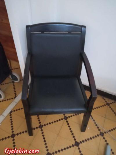 chaise bois dur