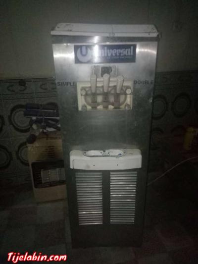 الة صنع المثلجات
