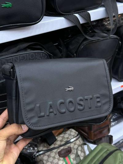 Sacoche Lacoste noir et vert