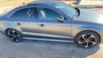Audi A3 limousine 143 cheveux - Thumbnail 3
