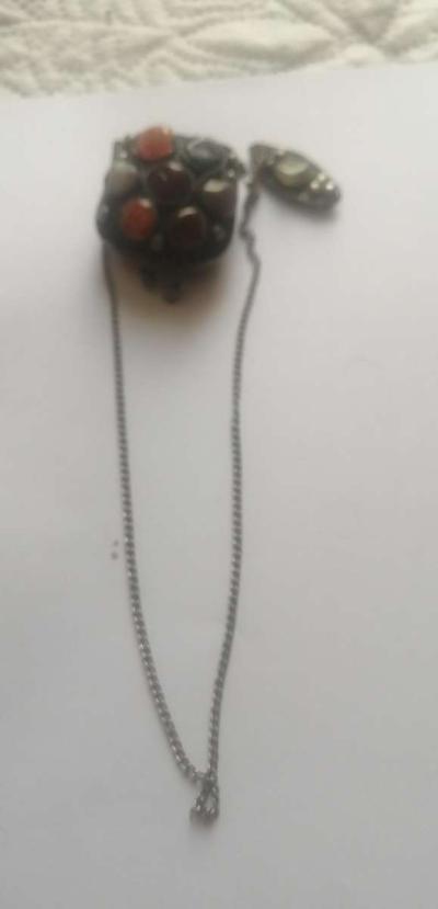 ابريق لزينة وعلاقة