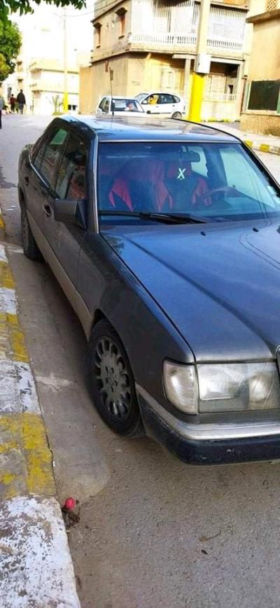 Mercedes la 300D