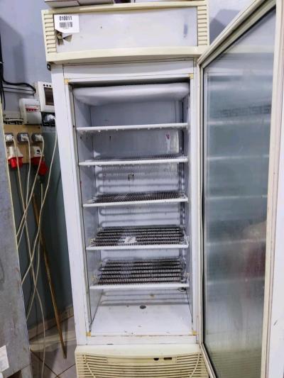 Conglateur vertical vitr professionnel